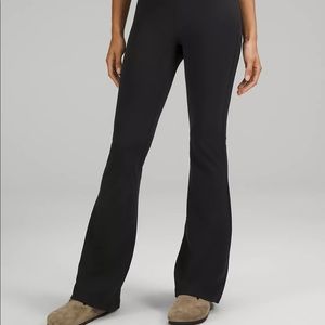Lululemon High Rise Groove Flared Pant Nulu size 6